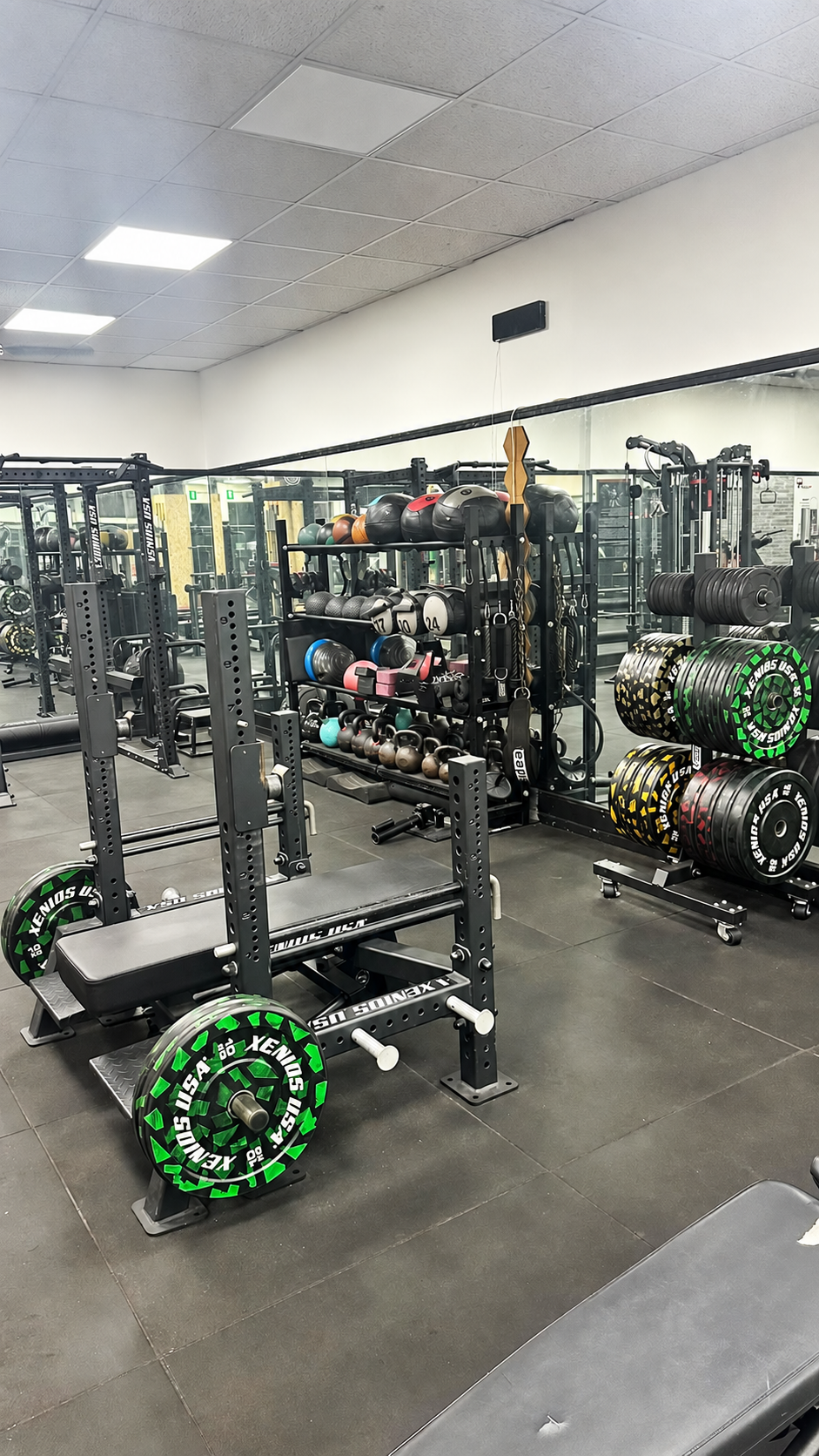 Sala pesi Body Club Via Dante senza persone